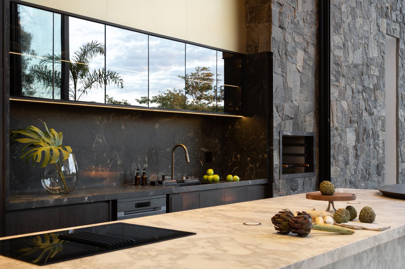 Cozinha · bancada e vista